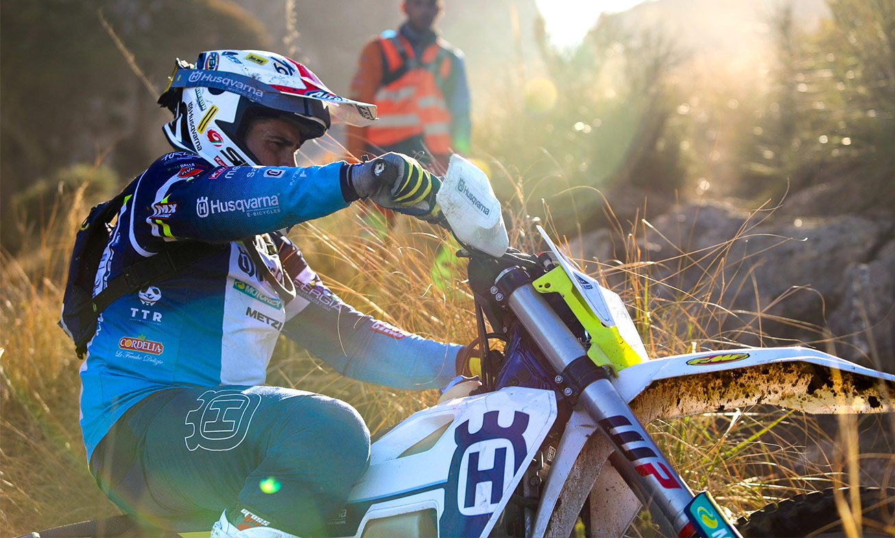 Motocavalcata Enduro a Termini Imerese (PA), un raduno per gli appassionati di enduro.
